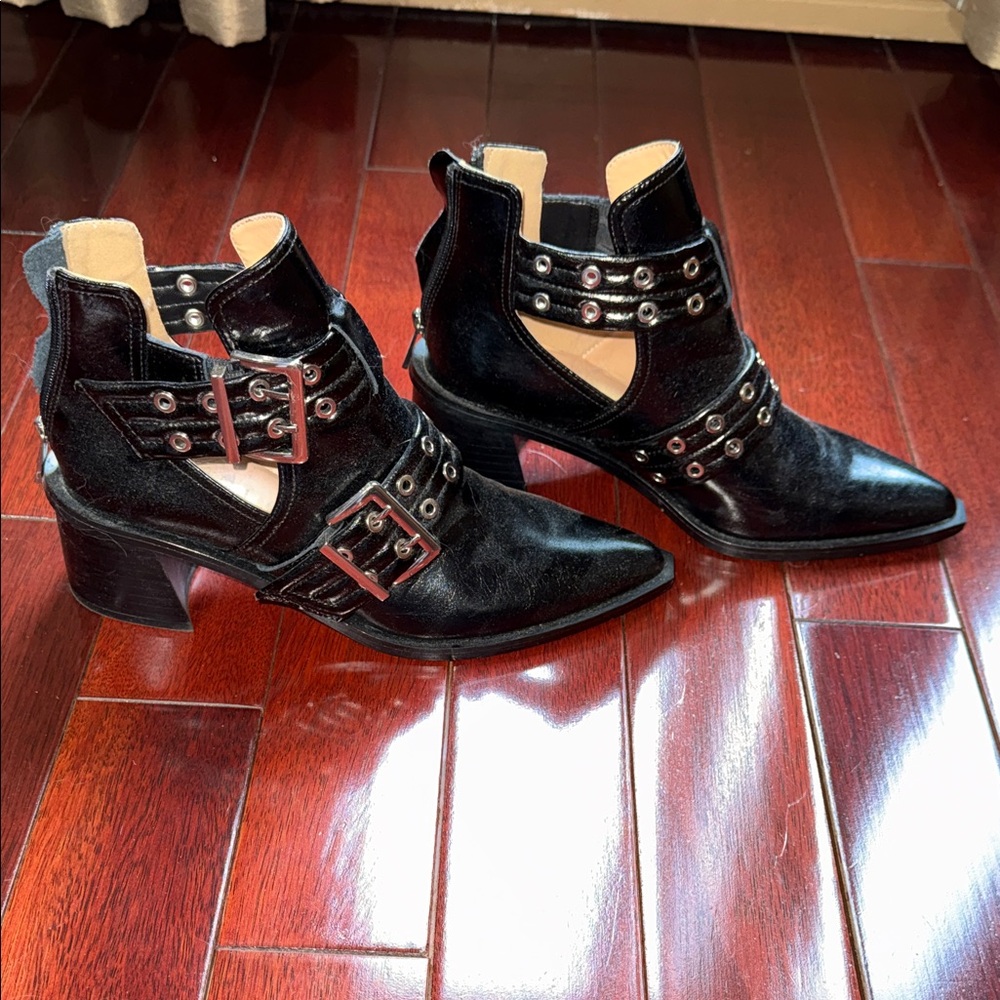 Steve Madden Black Studded Cutout Ankle Boots - Picture 3 of 8